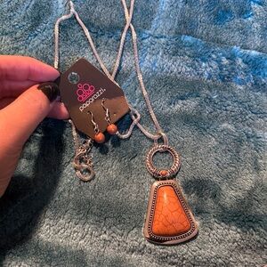 Paparazzi Brown Crackled Pendant Necklace & Earring Set